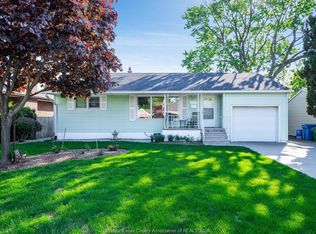3024 Parkwood Ave, Windsor, ON N8W 2K4