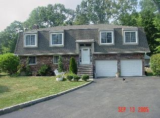 11 Denicola Pl, Stamford, CT 06905