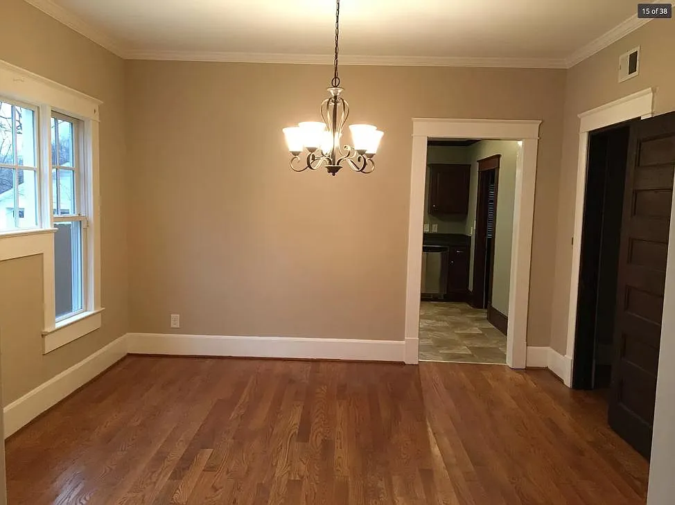 1029 Pearson St — Photo 4