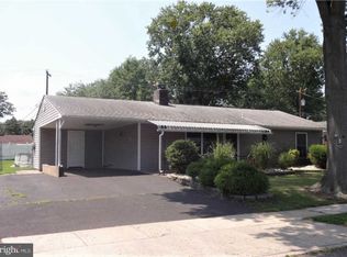 327 Blue Ridge Dr, Levittown, PA 19057