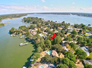2220 Leeward Shore Dr, Virginia Beach, VA 23451