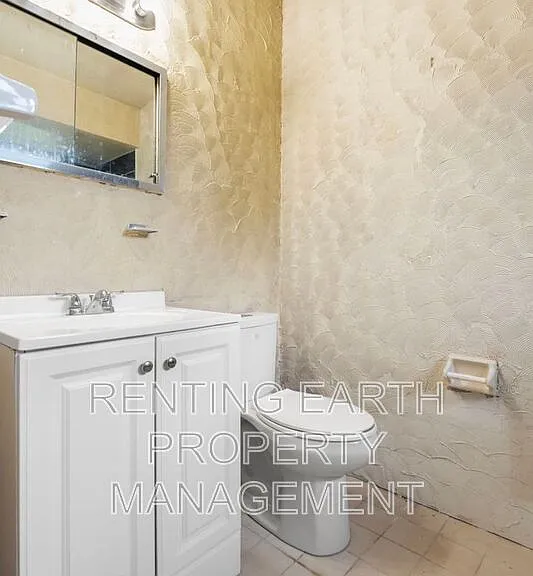 6452 Evergreen Blvd — Photo 12