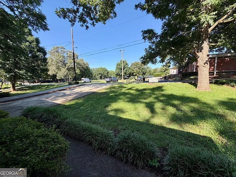 99 Norwood Ave NE #B — Photo 2