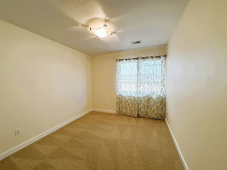 1413 Magnolia Ave — Photo 17
