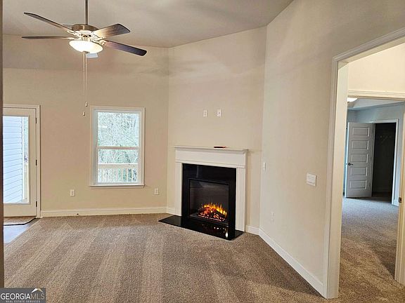 4th image of 216 Rhett Dr #12