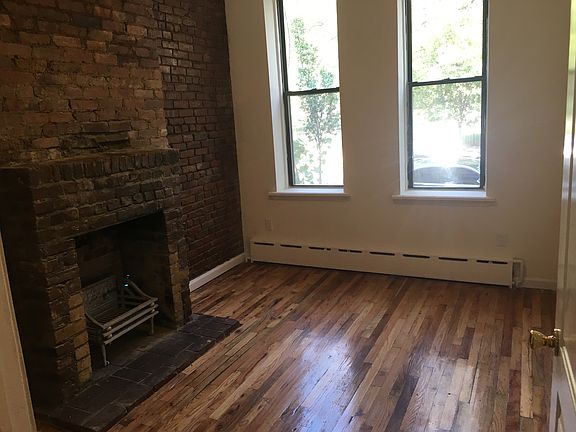 5th image of 806 Macon St #1W