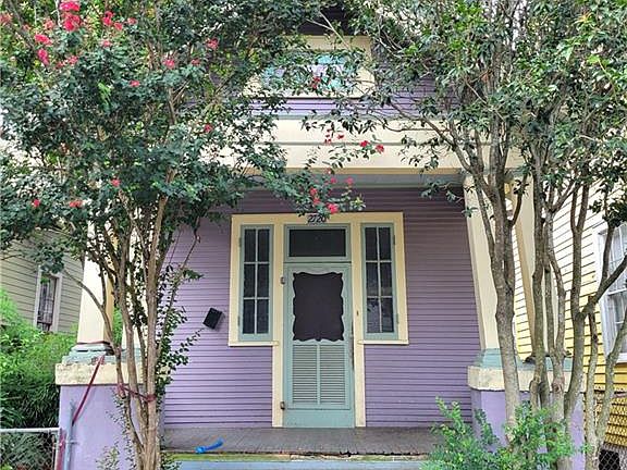 2nd image of 2720 Burgundy St