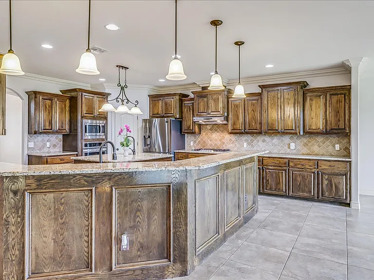 6241 Lago Vista Dr — Photo 9