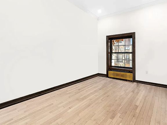 5th image of 121 E 37th St APT 4B