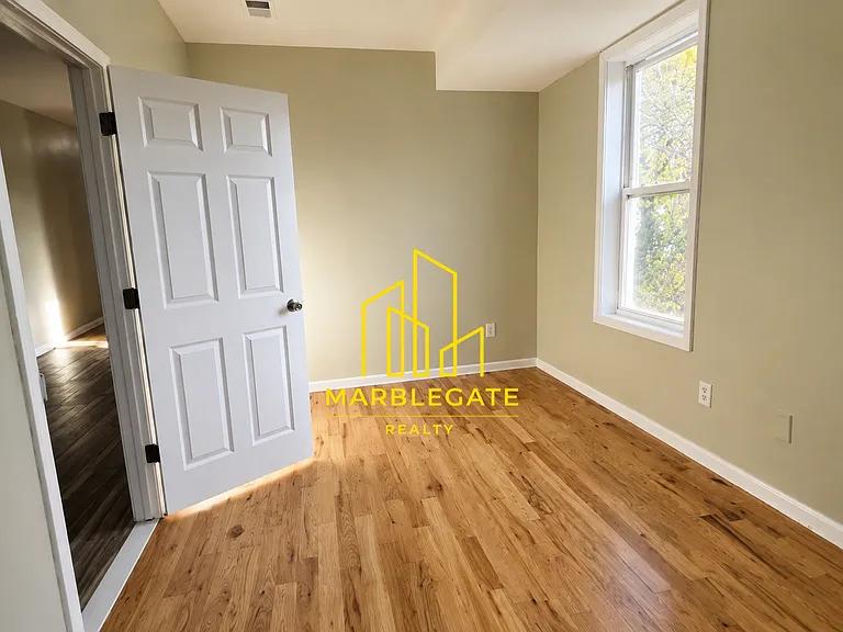 297 Ellis Ave #33 — Photo 3