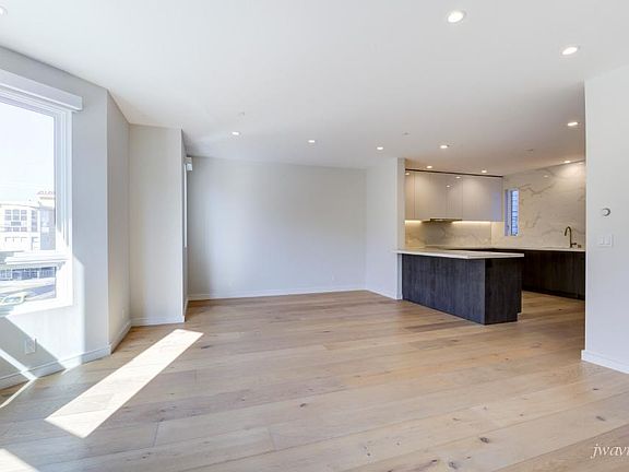 5th image of 2621 Harrison St #2A