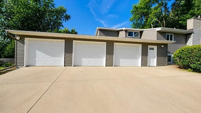 1st image of 3024 Crescent Ln NW