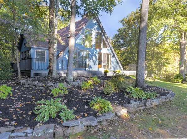 67 Holts Point Road, Sandown, NH 03873