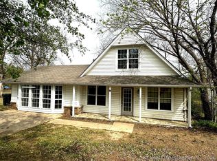 1406 W 13th St S, Claremore, OK 74017