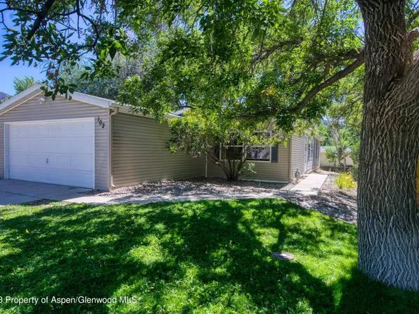 102 Queen City Cir, Parachute, CO 81635