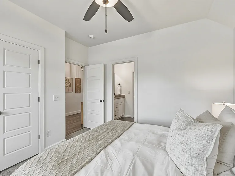 18433 Austin Pl — Photo 36