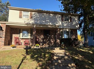 737 Lynwood Dr, Feasterville Trevose, PA 19053