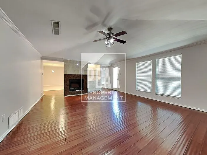 Building Photo - 4517 Hartford Dr
