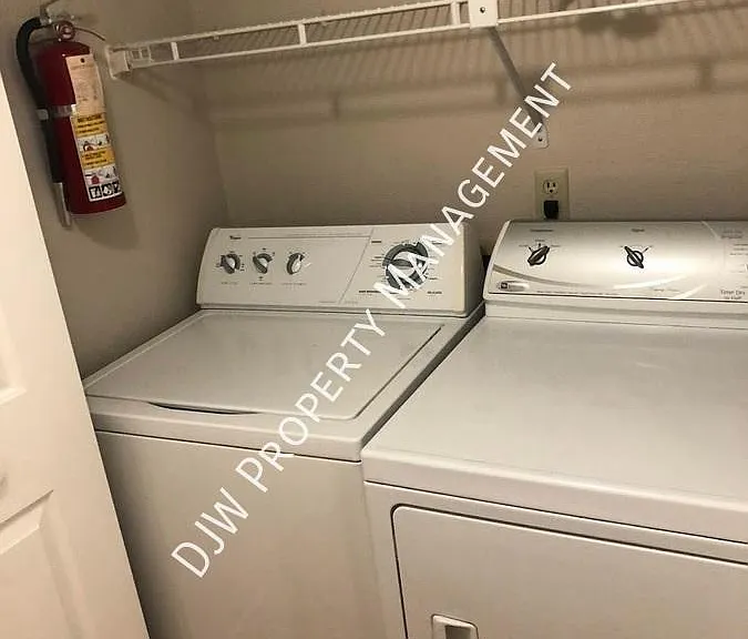3719 S Gekeler Ln #42 — Photo 12