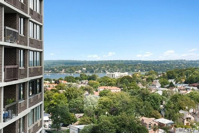 1st image of 2 Bay Club Dr APT 17J