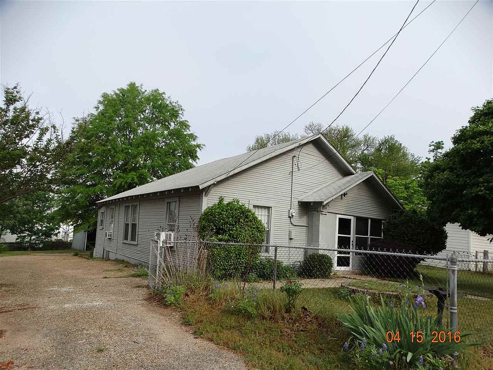 2nd image of 2224 Horn Ave
