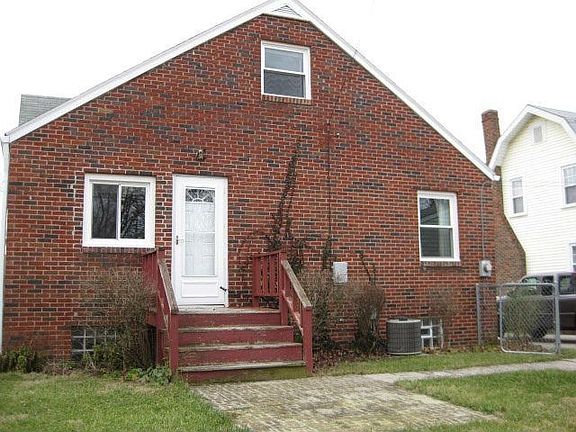 5th image of 240 Homer St