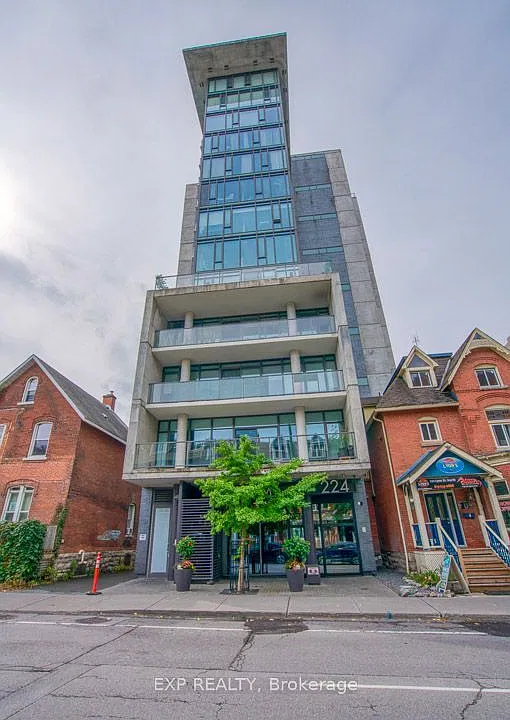 224 Lyon St N #401
