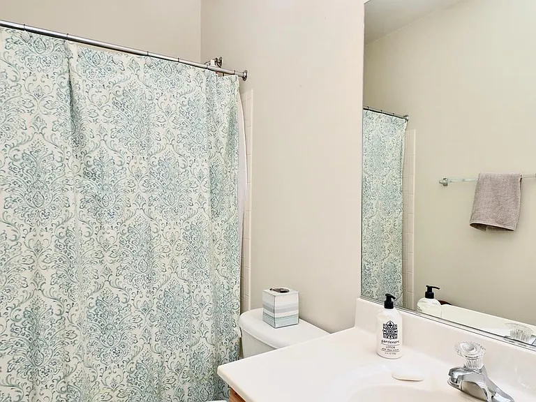 6915 Rolling Creek Way — Photo 23