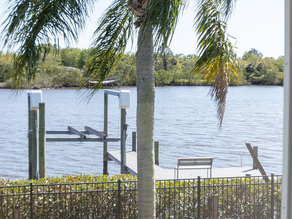 Alafia River dock and boat lift