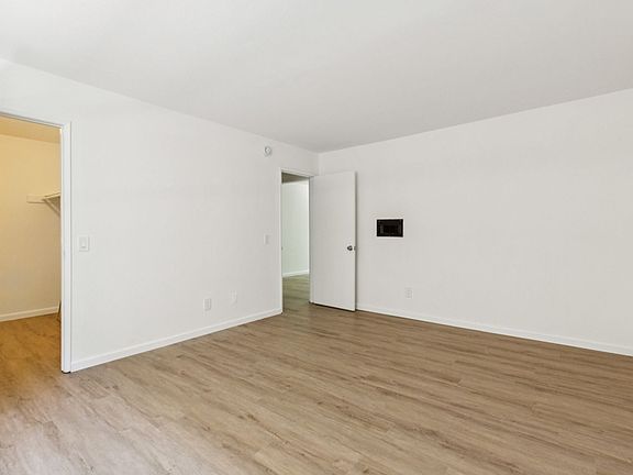 5th image of 8800 Cedros Ave APT 117
