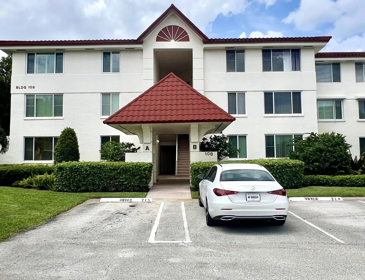 2 bed, 2.0 bath, 1487 sqft, $2,350 — Photo 1