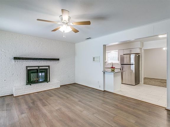 3rd image of 1713 Glenbrook Dr