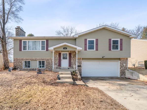 220 N Rosedale Ave, Aurora, IL 60506