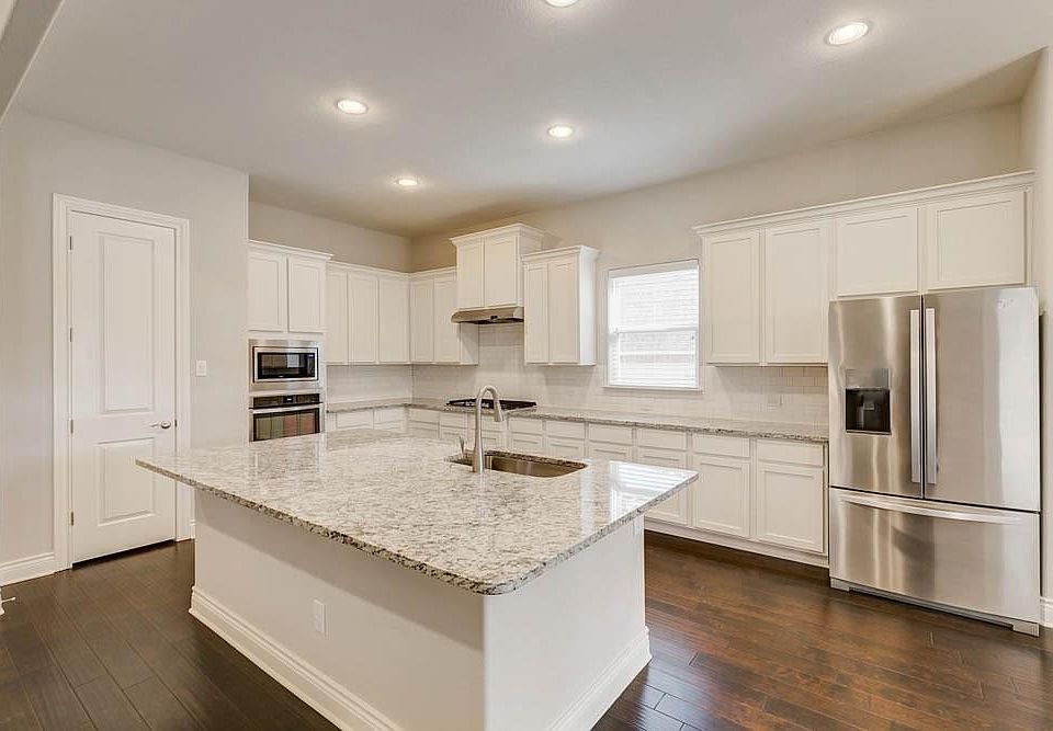 1st image of 131 Spanish Oak Dr