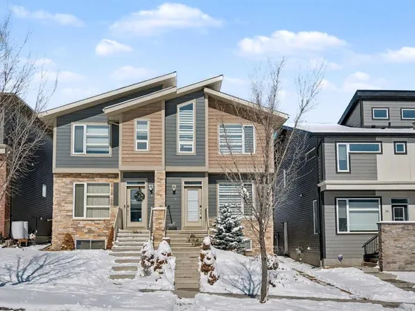 38 S Sage Bluff Gate NW, Calgary, AB T3R 0Y9