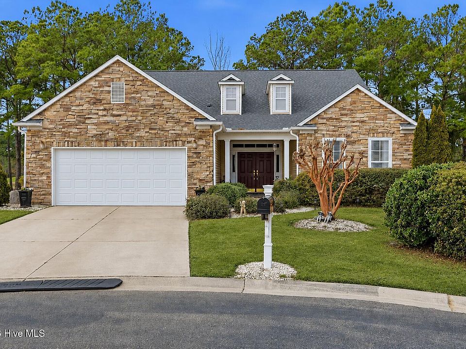 1st image of 707 Royal Fern Court NW