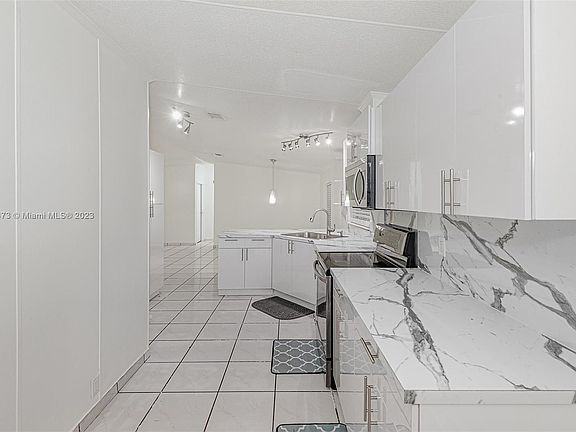 5th image of 4955 NW 199th St Lot 383