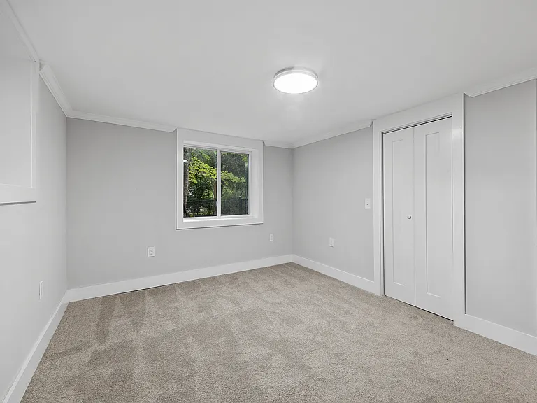 8 Amherst Ave #C — Photo 17