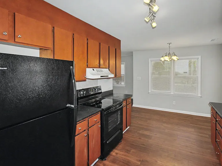 1228 Pegram St — Photo 12