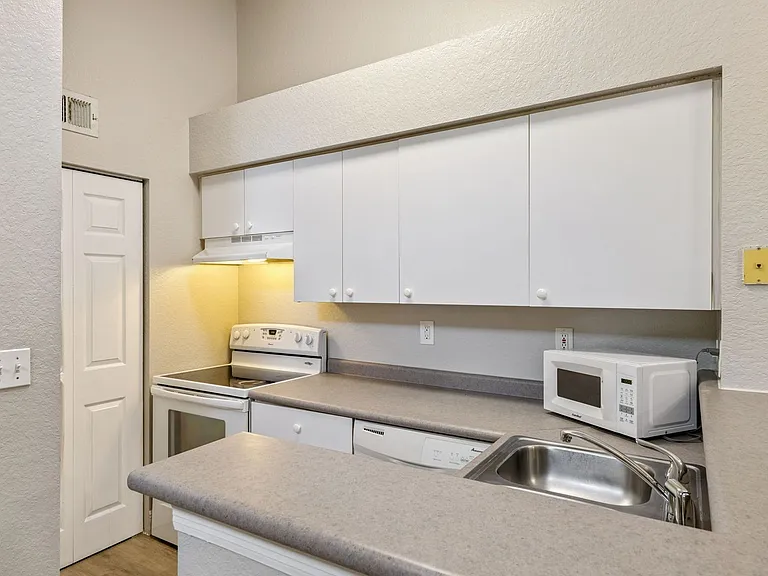 2336 Midtown Ter #935 — Photo 10
