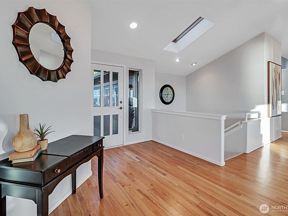 4th image of 5829 Broadview Avenue NE