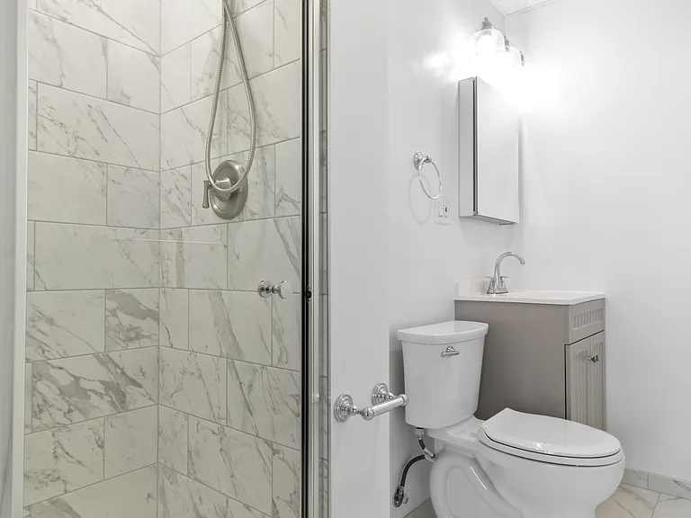 340 9th St #3F — Photo 6