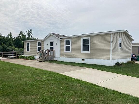 2nd image of 88 Gardens Blvd NW