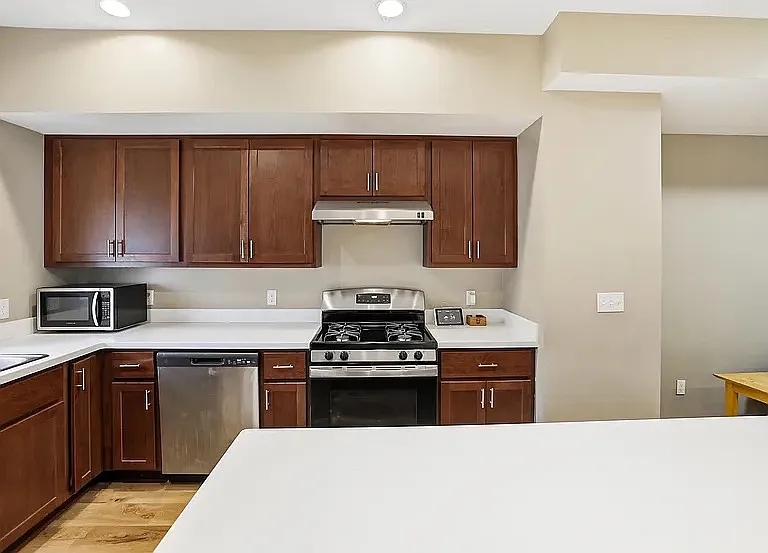 164 Wexford St SE — Photo 2