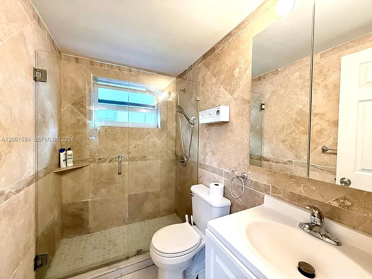 1228 Pennsylvania Ave #6 — Photo 15