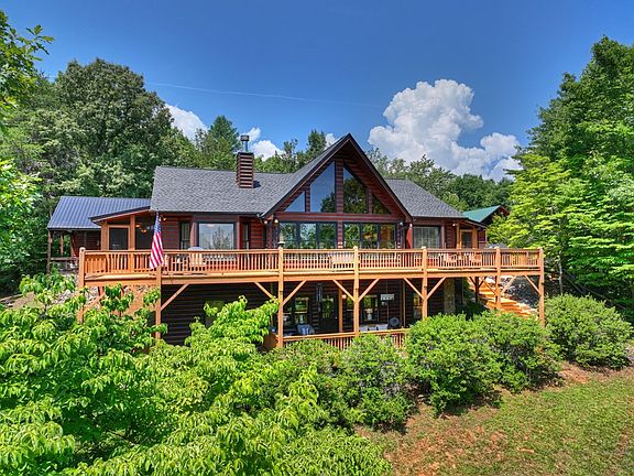 3rd image of 81 Cornerstone Ct