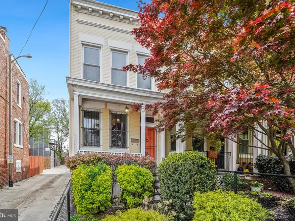323 W St NE, Washington, DC 20002