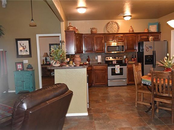 5th image of 332 Beth Ln