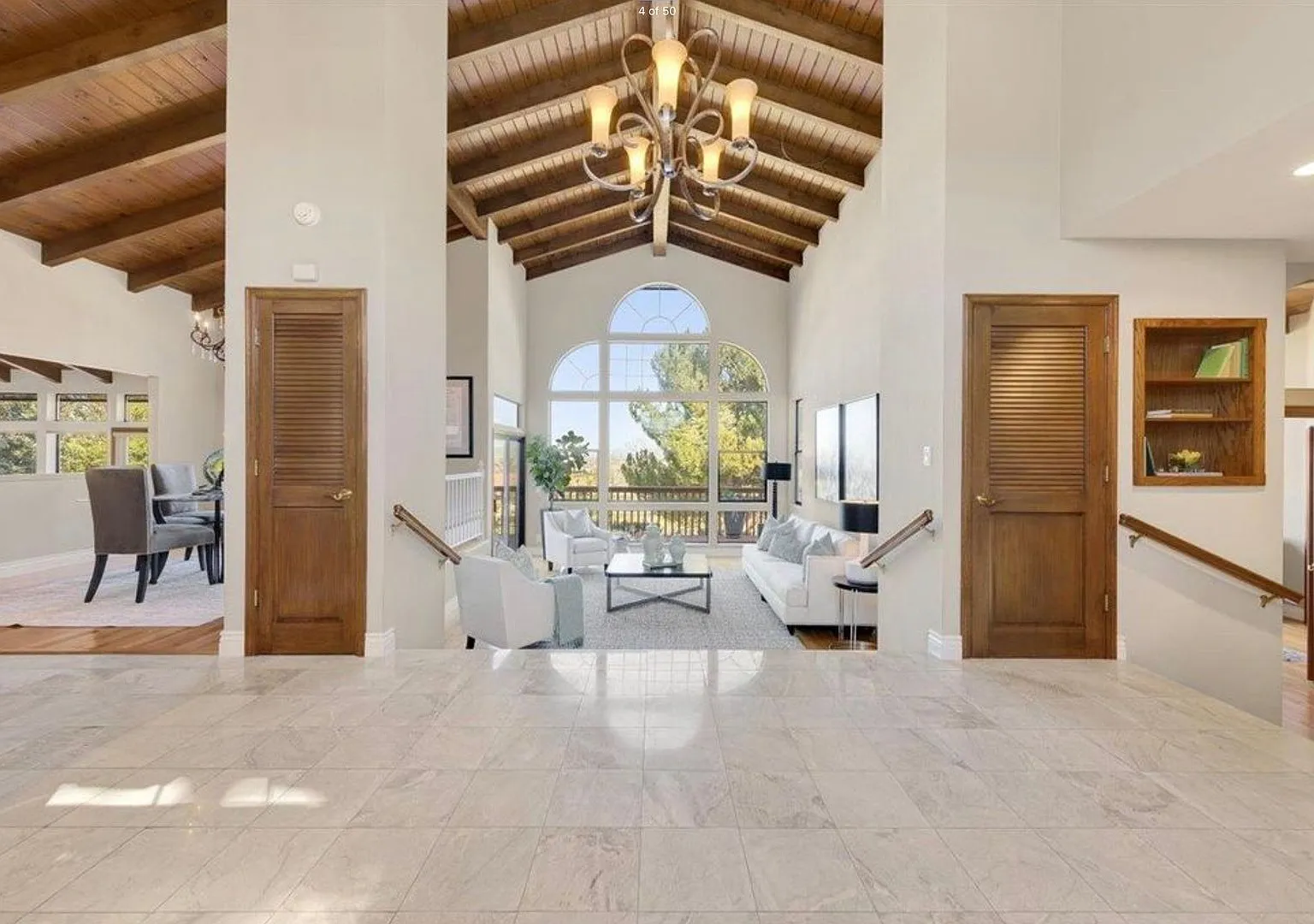 Luxury Golf Course Living in Ridgemark Country Club — Photo 4