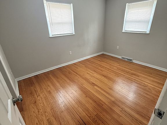 4th image of 725 S Grand Ave APT 1